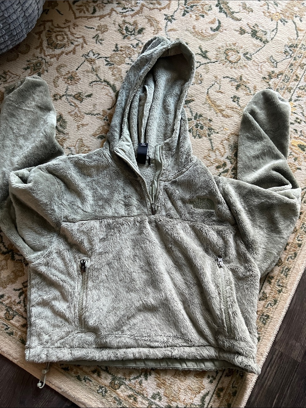 The North Face cropped osito 1/4 zip hoodie sage Green Teddy Fleece M